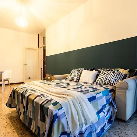 Blue Wave Apartment Arona - Lago Maggiore Exterior photo