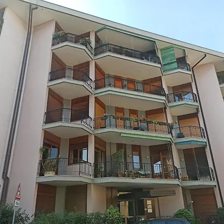 Blue Wave Apartment Arona - Lago Maggiore Exterior photo